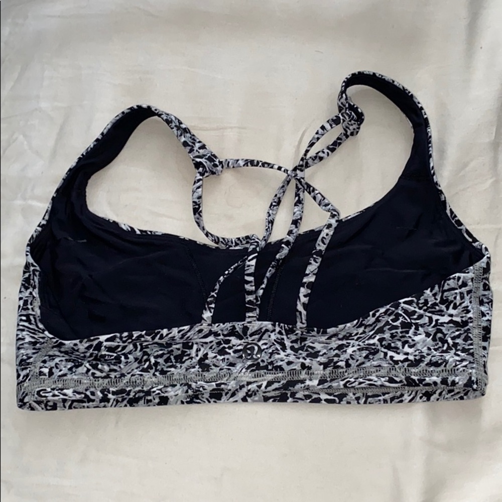 Sports bra